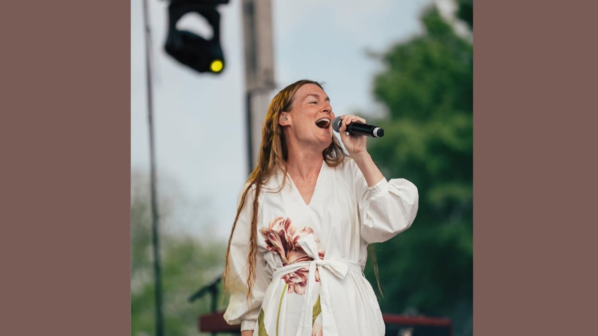 Charity Gayle performing on tour