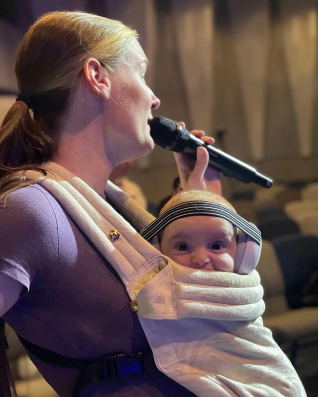 Charity Gayle live performance